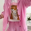 Camiseta blanca manga corta Guepardo Collar Rosa  (V07)