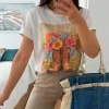 Camiseta blanca manga corta botas cowboy con flores/beige  (V07)