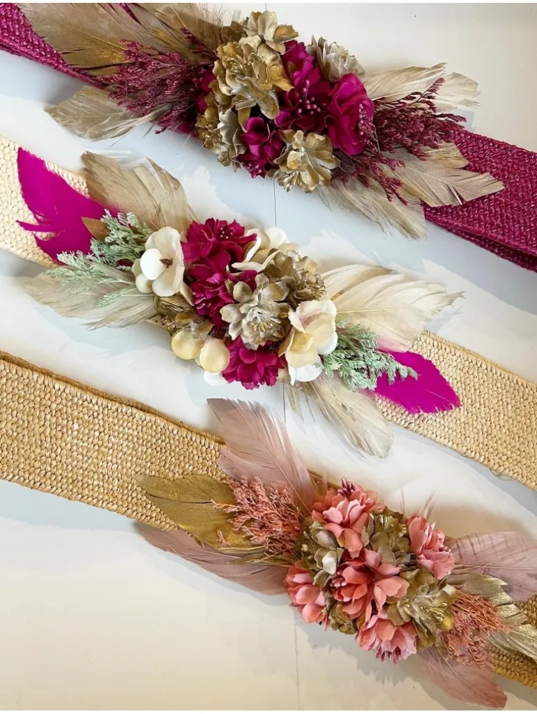 Cinturón rafia flores y plumas New Collection