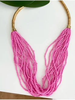 Collar mitad dorado y ROSA CHICLE mini abalorios Sea